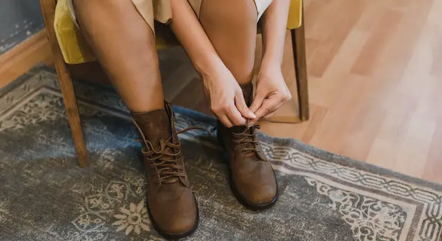 Are combat boots fashionable casual?