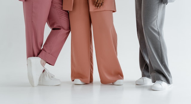 How to Style Pink Pants?