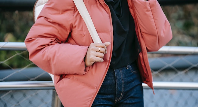 How To Wear A Cropped Jacket?