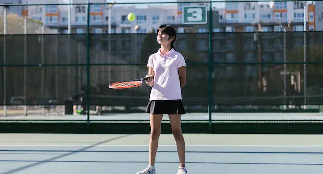 What to wear with a tennis skirt?